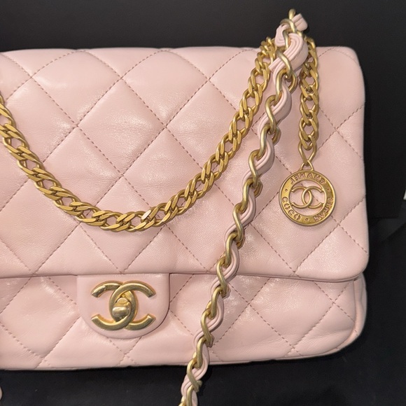 Pink Chanel Caviar Quilted MediumDouble Flap. / Light Pink. 🔥🔥FIRM PRICE - Picture 2 of 7